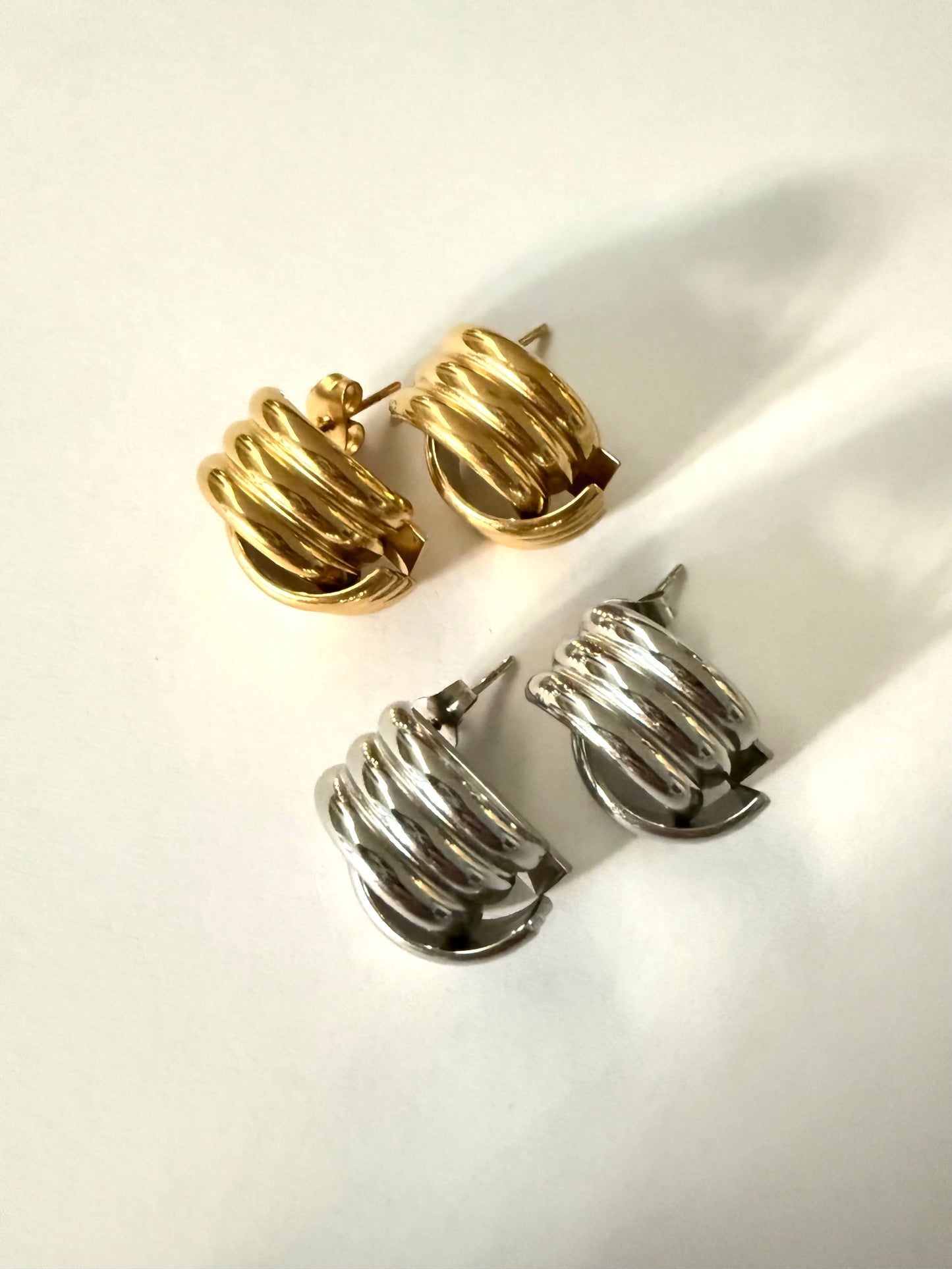 1975 Collection Small Ribbed Earrings