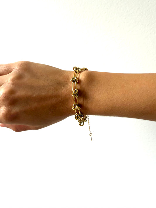 1975 Collection Gold Link Knot Bracelet