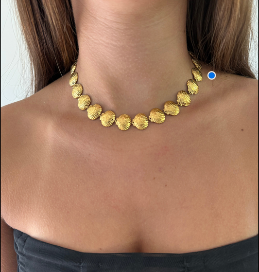 1975 Collection Gold Seashell Choker Necklace